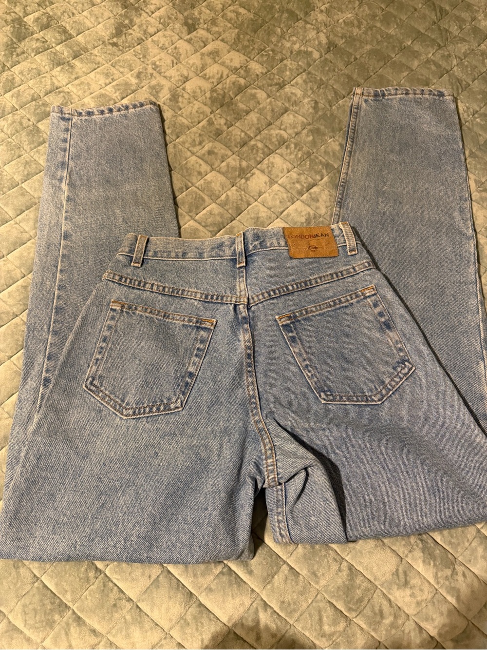 Vintage LondonJean Light Wash High-Rise Straight Leg Jeans - size 8